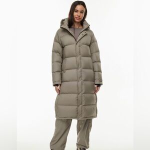 XS Aritzia SUPER PUFF Long in Modern Taupe